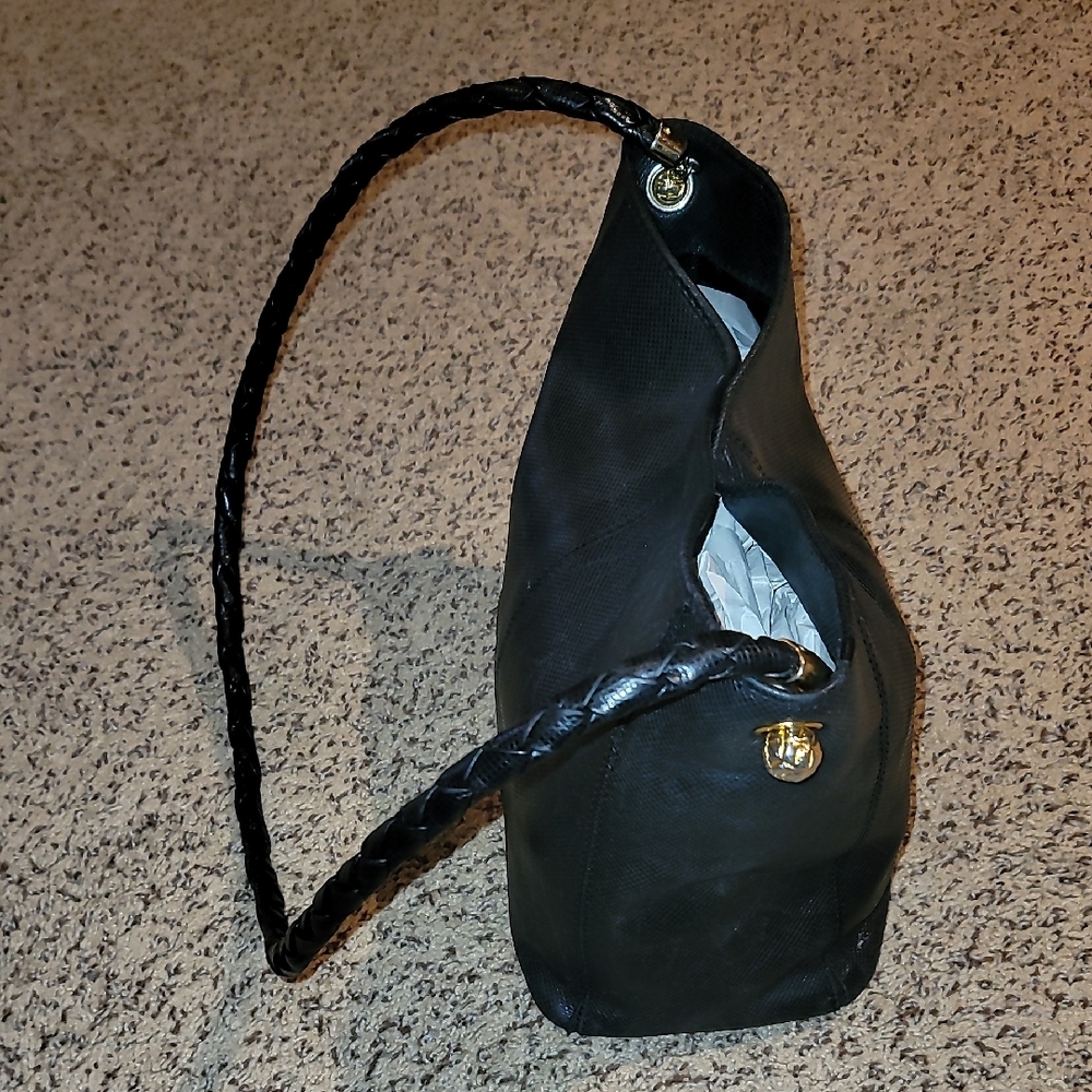 Bottega Veneta Black Crossbody Bag - Picture 3 of 16